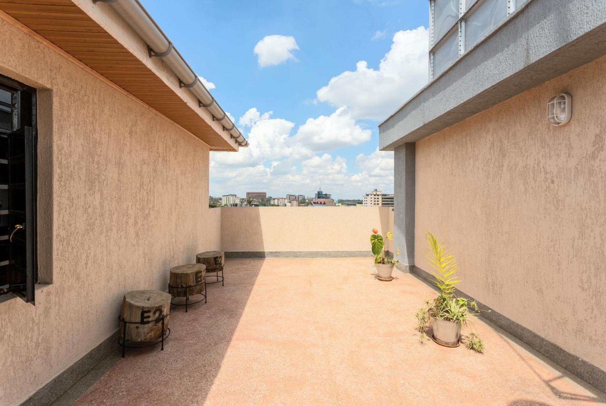 Penthouse Rooftop Studio With King Bed 나이로비 외부 사진
